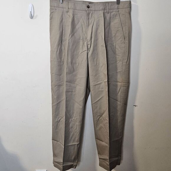 Dockers Khakis Pleated Relaxed Pants NWT Mens Tan Size 36 × 30 - Picture 1 of 6